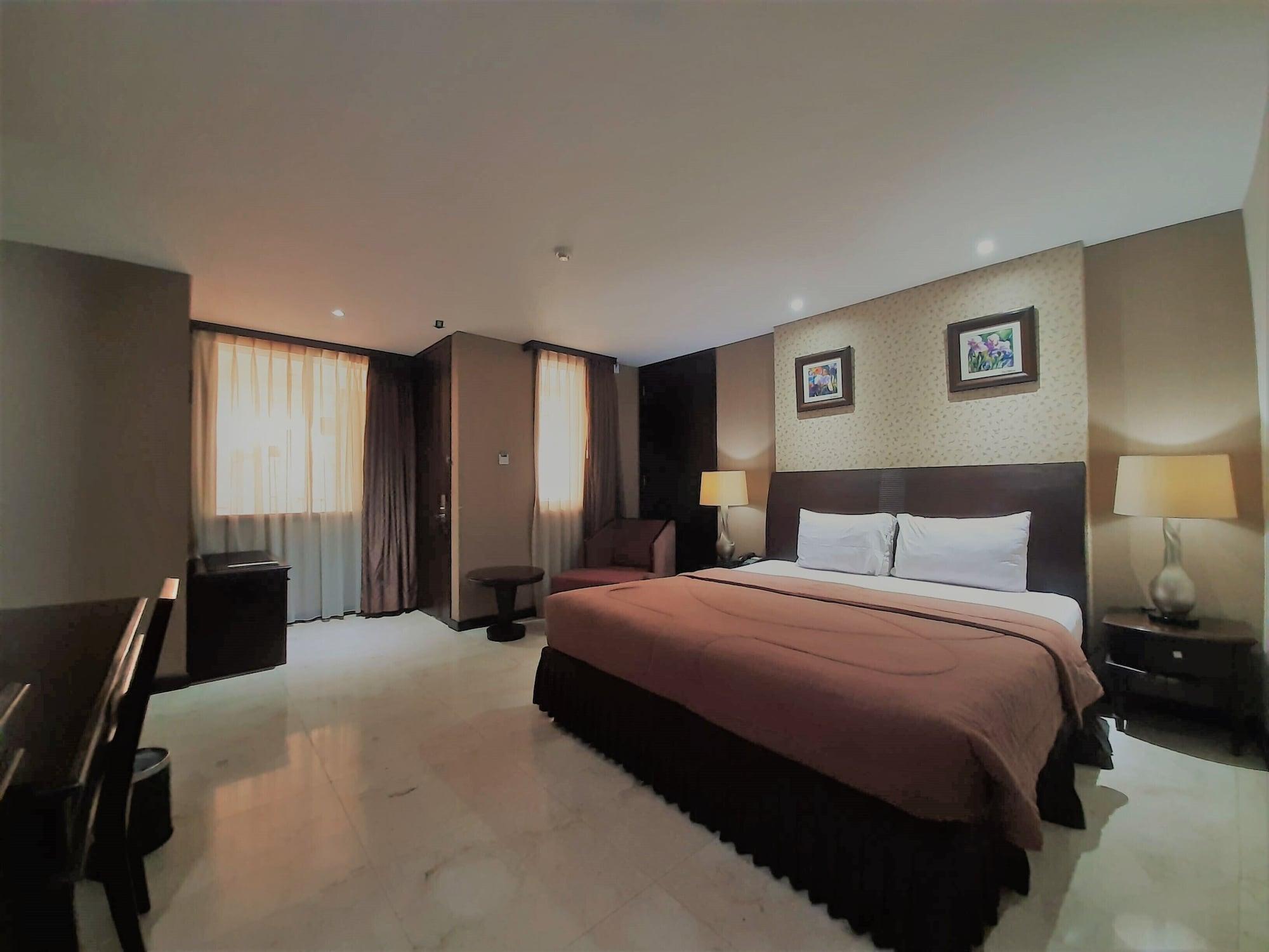 The Palais Hotel Dago Бандунг Екстериор снимка