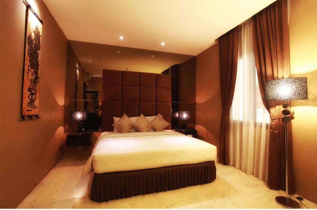 The Palais Hotel Dago Бандунг Екстериор снимка